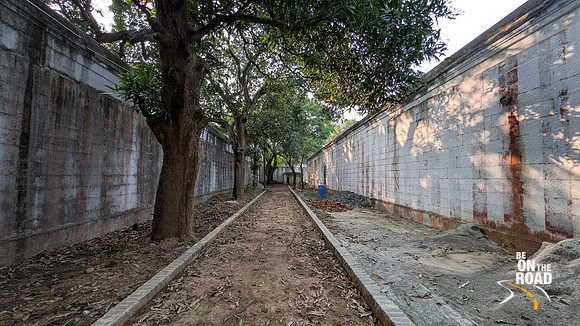 Lush surroundings of Thiruppudaimarudur Temple