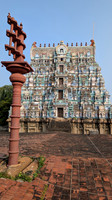 The sthamba and the raja gopuram at Thiruppudaimarudur temple
