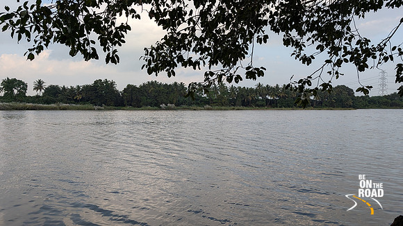 The wide Thamirabharani river next to the Karisoolnthamangalam Perumal temple