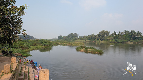 Thamirabharani river as seen from the Bhakatavatsala Perumal temple, Cheranmahadevi