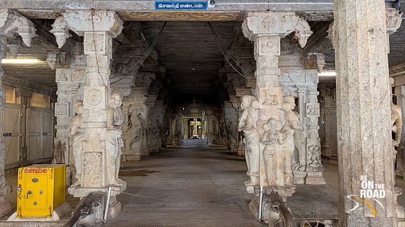 Entering the Vanamamalai Thothatrinathan Perumal temple at Nanguneri