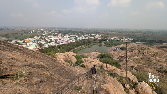 Beautiful view of the Kazhugamalai and the Vettuvan Koil temple pond from top of the hill