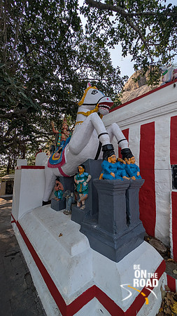 Ayyanar horse in front of temple above Vettuvan Koil