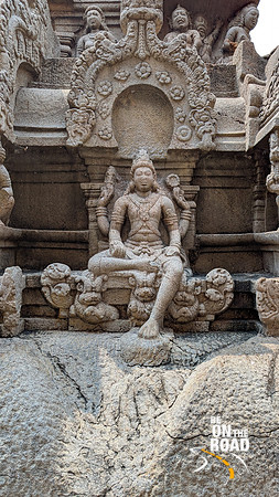 Sculpture of Maha Vishnu at Vettuvan Koil temple