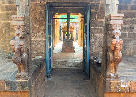 Main entrance door of Valiswara temple at Tiruvaliswaram