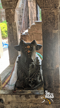 Nandi statue at Valiswara Temple, Tiruvaliswaram