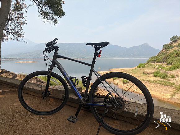 Cycling Pit Stop at Manimuthar Dam