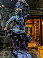 Statue in front of sanctum sanctorum of Nellaiappar Temple, Tirunelveli