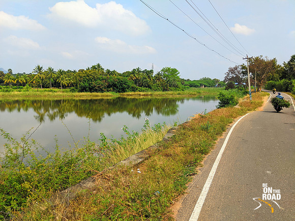 The lake at Earmarpuram