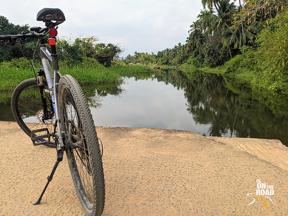 Over the Manimuthar bridge at Keela Earmarpuram
