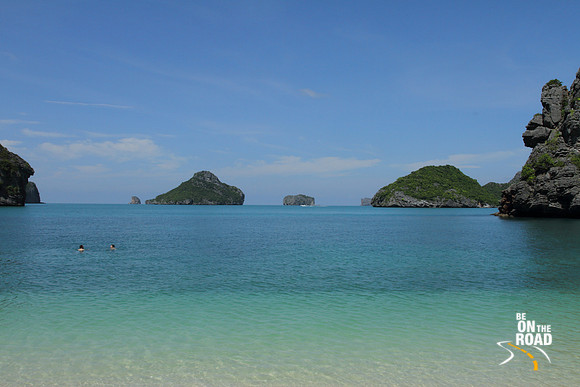Swimming amidst the limestone rocks of Angthong