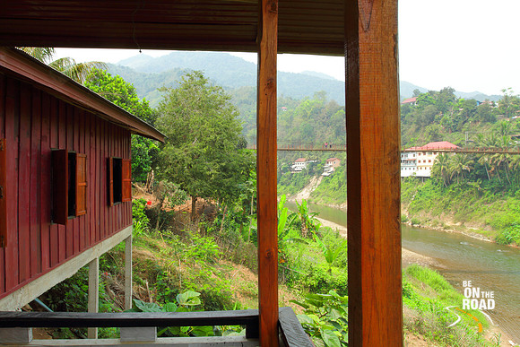 Manmootan Guest House - stilt houses on the other side of the river at Muang Khua