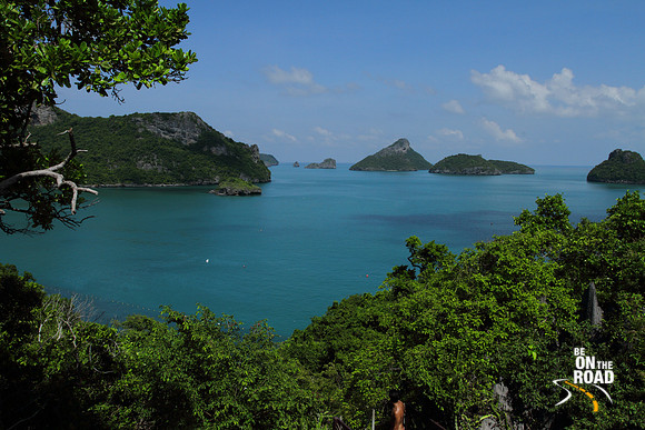 Stunning view of the limestone cliffs of Angthong Marine National Park, Thailand