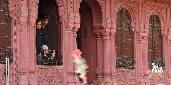 The people who still live in these beautiful havelis of Bikaner, Rajasthan