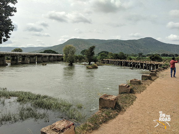 The old and the new bridges on the river Cauvery at Shivanasamudra, Karnataka