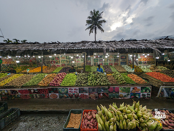 The exotic fruit and vegetable shops of Puliyarai