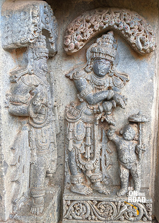 Vamana receiving gift from Bali with Shukracharya protesting - Lakshmi Narasimha Temple, Nuggehalli