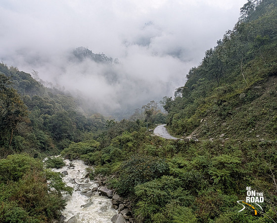 The scenic highway connecting Kaho with the rest of the country