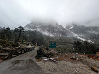 Snow covered picturesque route between Mechuka and Lamang